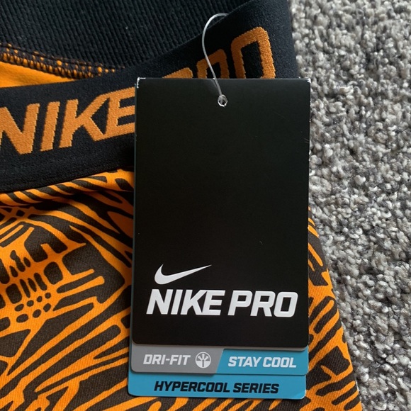 Nike Pro 3” Orange & Back NEW - Picture 3 of 3